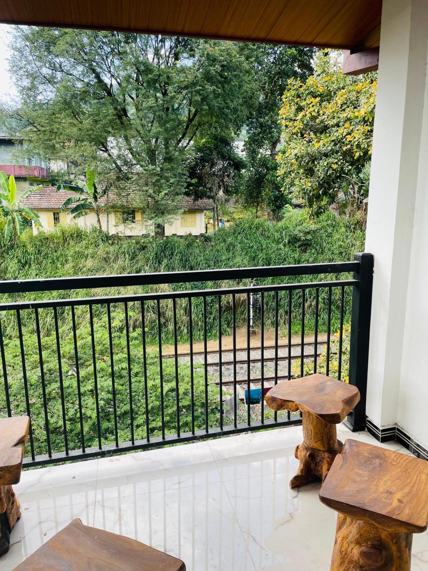 Star Village Hostel Kandy Bagian luar foto